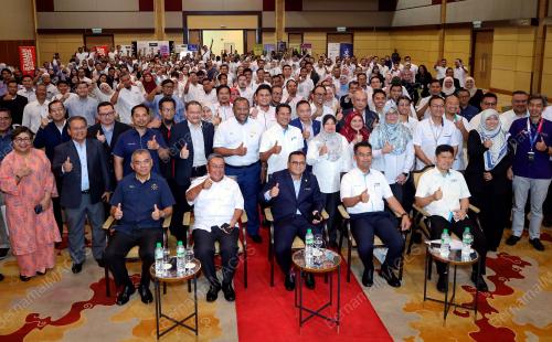 DATUK SERI AMIRUDIN SHARI