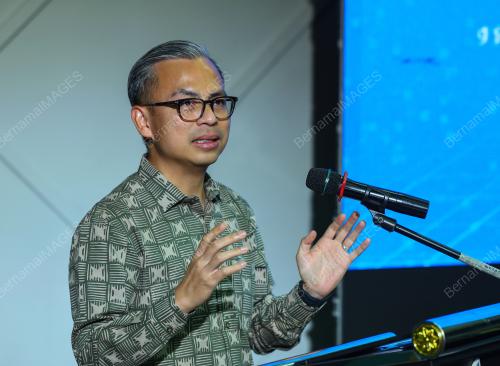 FAHMI FADZIL