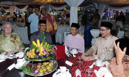 TUN DR MAHATHIR MOHAMAD