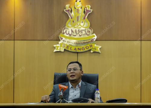 DATUK SERI AMIRUDIN SHARI