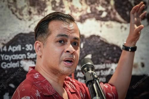 NIK MOHD FAHMEE