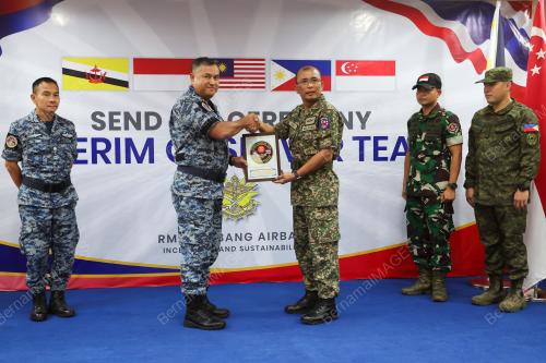 PENGHANTARAN PASUKAN PEMERHATI INTERIM KE KEMBOJA