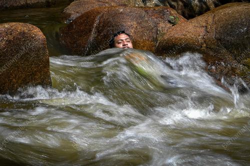 TINJAUAN CUACA PANAS DI SUNGAI