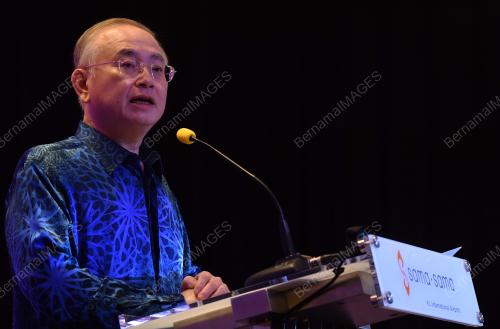 DATUK SERI IR DR WEE KA SIONG