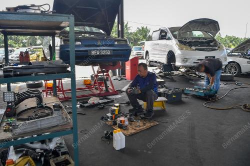 AZAM MOTOR