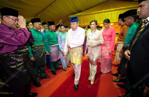 SULTAN SHARAFUDDIN IDRIS SHAH