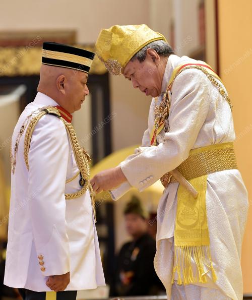 SULTAN SELANGOR SULTAN SHARAFUDDIN IDRIS SHAH