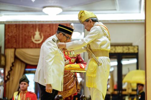 SULTAN SHARAFUDDIN IDRIS SHAH