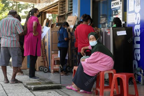 MANGSA BANJIR DAPAT BANTUAN KHAS RM500