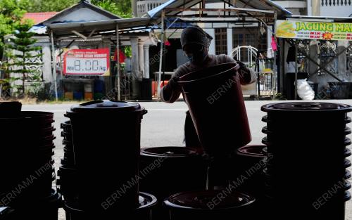 TINJAUAN ORANG RAMAI MEMBUAR PERSIAPAN MENGAHADAPI GANGGUAN AIR