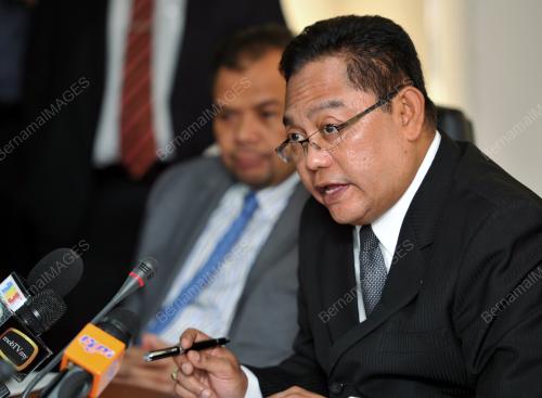 DATUK SERI NOH OMAR