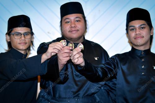 ISTIADAT PENGURNIAAN PINGAT-PINGAT NEGERI SELANGOR