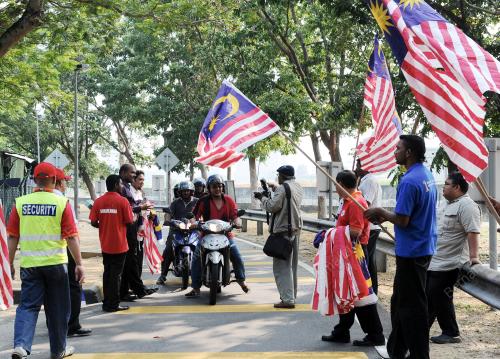 SG07_13082012_BENDERA
