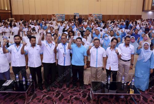 RAFIZI RAMLI