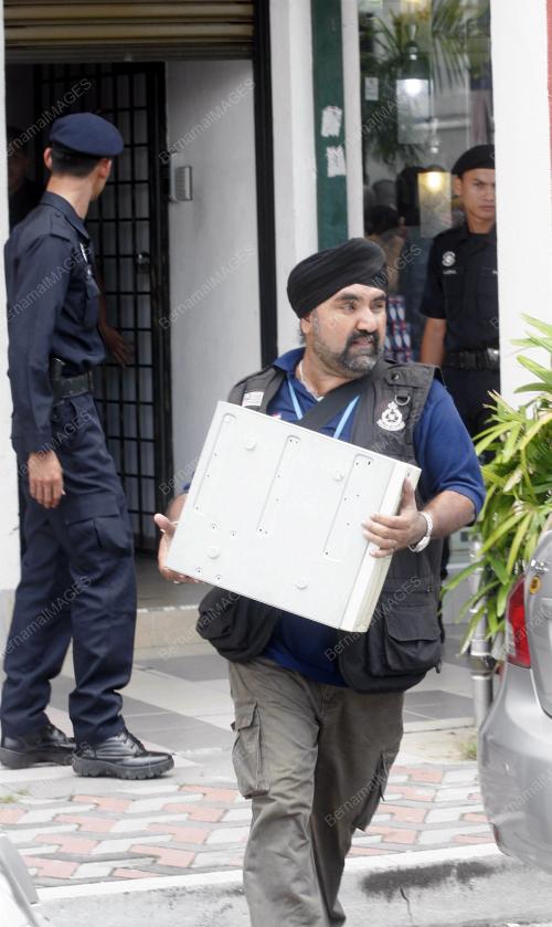 BAHAN BUKTI