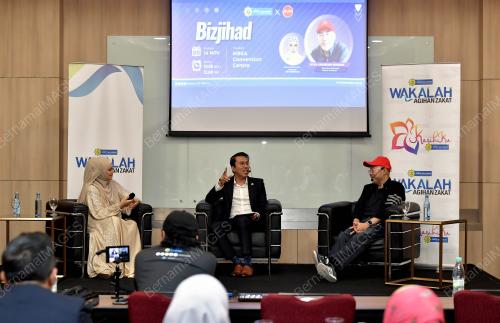 DATUK SERI SITI NURHALIZA
