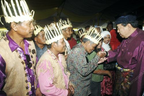 SULTAN SHARAFUDDIN IDRIS SHAH