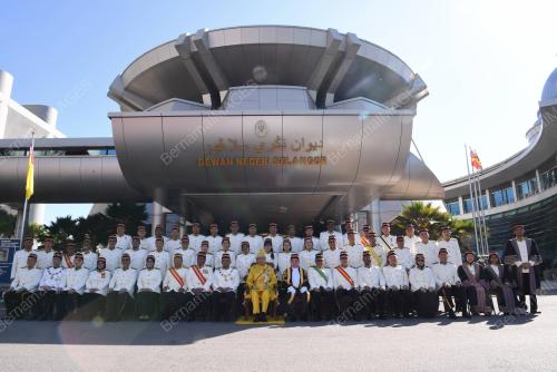 SULTAN SHARAFUDDIN IDRIS SHAH