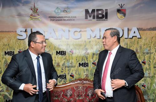 MAJLIS MENANDATANGANI MOU SELANGOR & NEGERI SEMBILAN