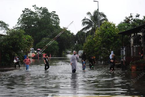 BANJIR KILAT SHAH ALAM
