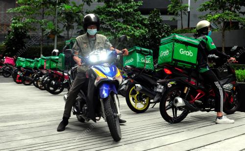TINJAUAN PAKEJ BANTUAN PERLINDUNGAN EKONOMI DAN RAKYAT MALAYSIA