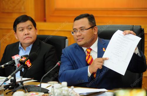 AMIRUDIN SHARI