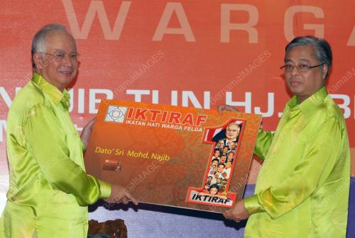 MOHD NAJIB TUN ABDUL RAZAK
