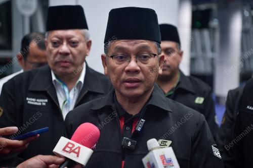 DATUK DR MOHD NA'IM MOKHTAR
