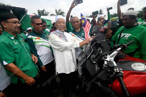 DATUK HASHIM JASIN