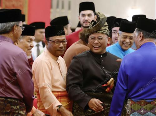 DATUK SERI AMIRUDIN SHARI