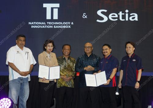 DATUK MOHAMMAD YUSOF APDAL