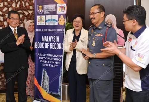 SG07_24112016_UITM