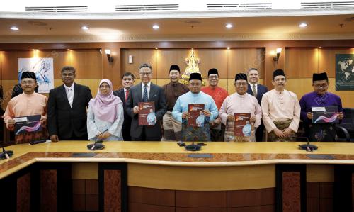 DATUK SERI AMIRUDIN SHARI