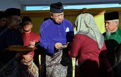 SULTAN SELANGOR SULTAN SHARAFUDDIN IDRIS SHAH