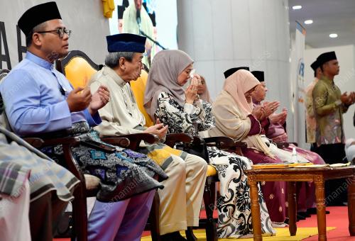 SULTAN SHARAFUDDIN IDRIS SHAH