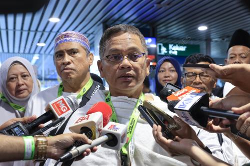 DATUK DR MOHD NA'IM MOKHTAR