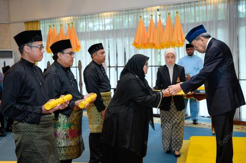 SULTAN SHARAFUDDIN IDRIS SHAH