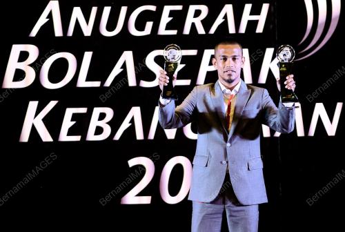 SG07_30112013_ANUGERAH_BOLA