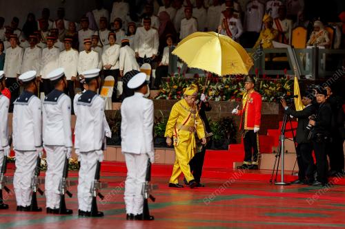 SULTAN SHARAFUDDIN IDRIS SHAH