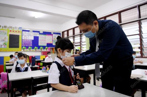 PEMBUKAAN SESI PERSEKOLAHAN
