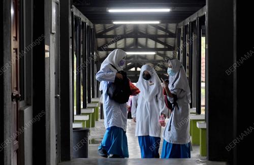 HARI PERTAMA SPM 2021