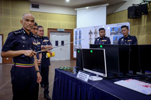 DATUK SHAZELI KAHAR