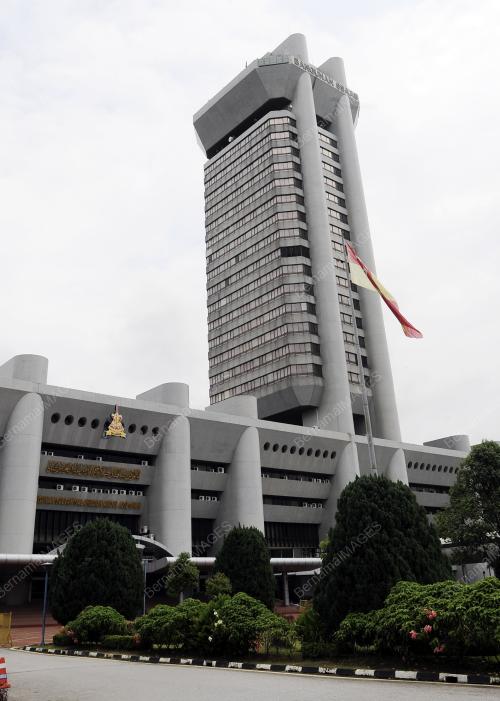 SG08_04042013_BUBAR_DUN