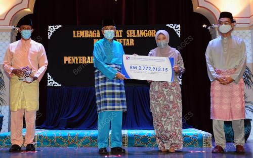MAJLIS IFTAAR DAN PENYERAHAN ZAKAT PERNIAGAAN