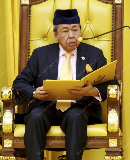 SULTAN SHARAFUDDIN IDRIS SHAH