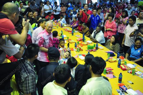 SG08_06022012_PM_CNY_KLANG