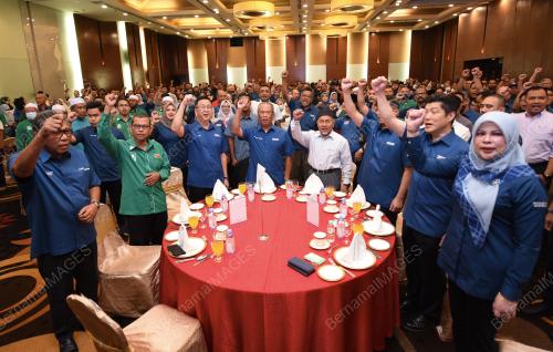 TAN SRI MUHYIDDIN YASSIN