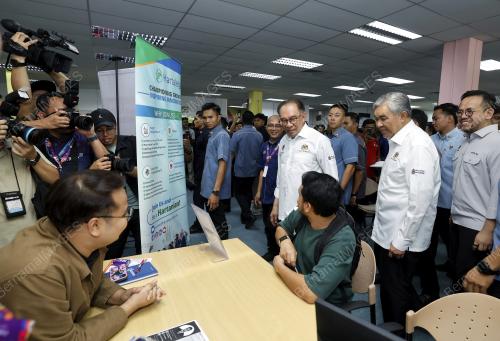 DATUK SERI ANWAR IBRAHIM