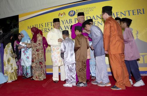 SG08_08072015_BUKA_PUASA