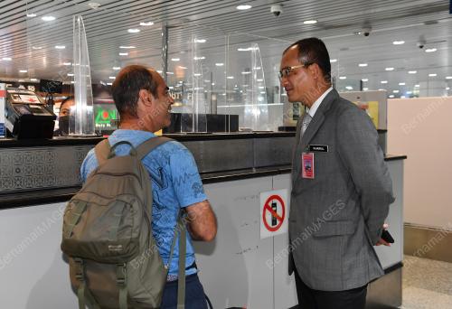 DATUK SERI KHAIRUL DZAIMEE DAUD
